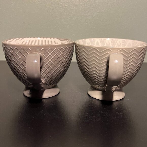 Two (2) SIGNATURE HOUSEWARES Mauve Gray Textured Embossed Pedestal Footed Cups - Picture 8 of 15